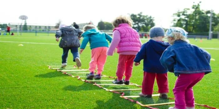 How to encourage the child in sports