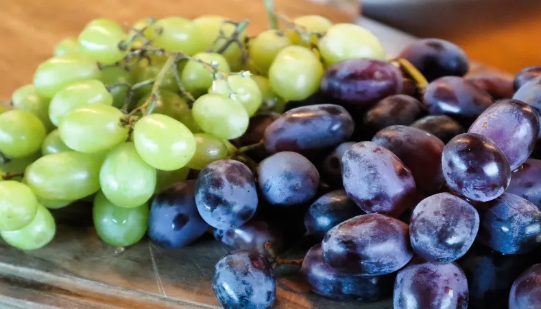 Grapes: Which are the Healthiest one