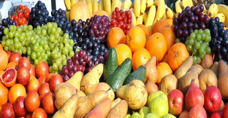 Which is the best time to eat fruits?