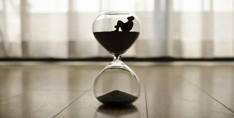 What Makes You Lose Track of Time?